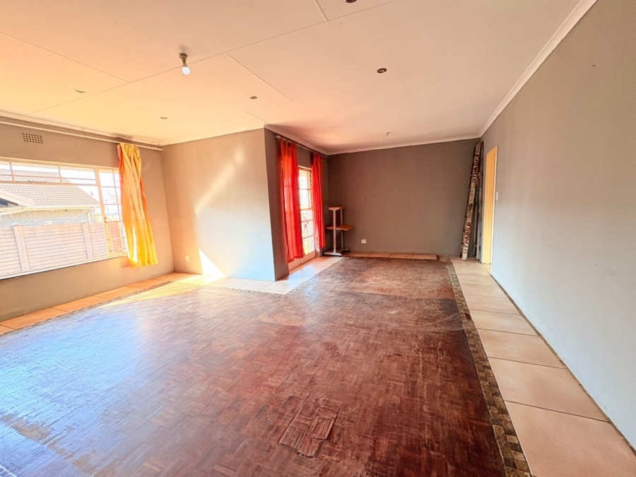4 Bedroom Property for Sale in Vaalpark Free State